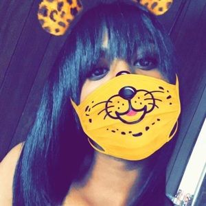 Meet your Posher, Brooke